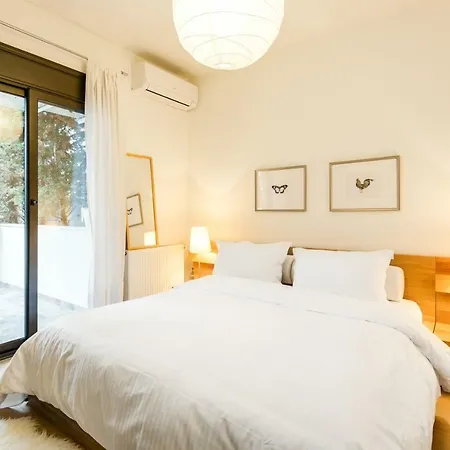 Sunny Two Story 公寓 *
